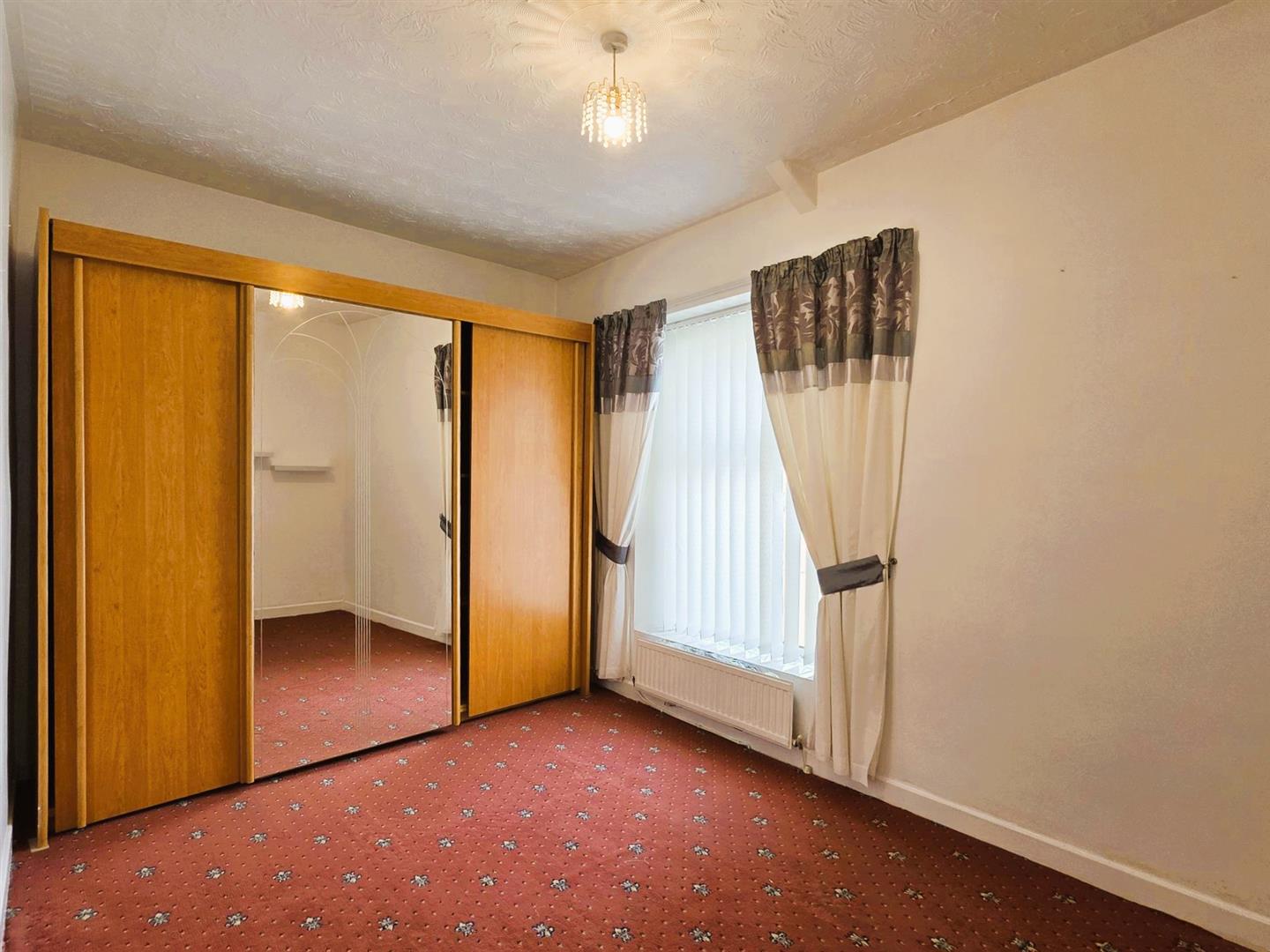 Marble Hall Road, Llanelli, SA15 1NN